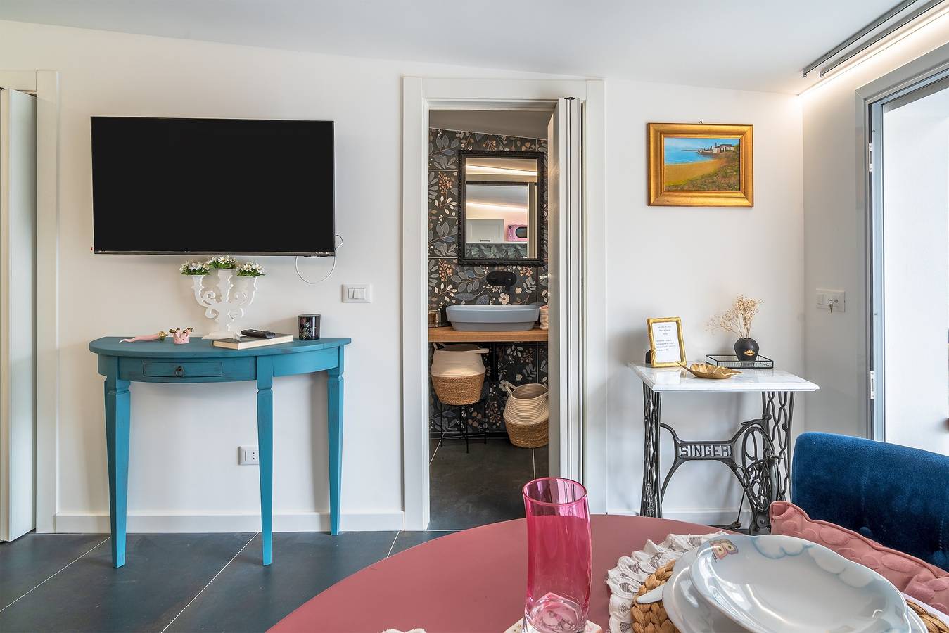 Appartamento intero, Appartamento 'La Casa di Susy' con terrazza privata, Wi-Fi e aria condizionata in Falaride, Avola