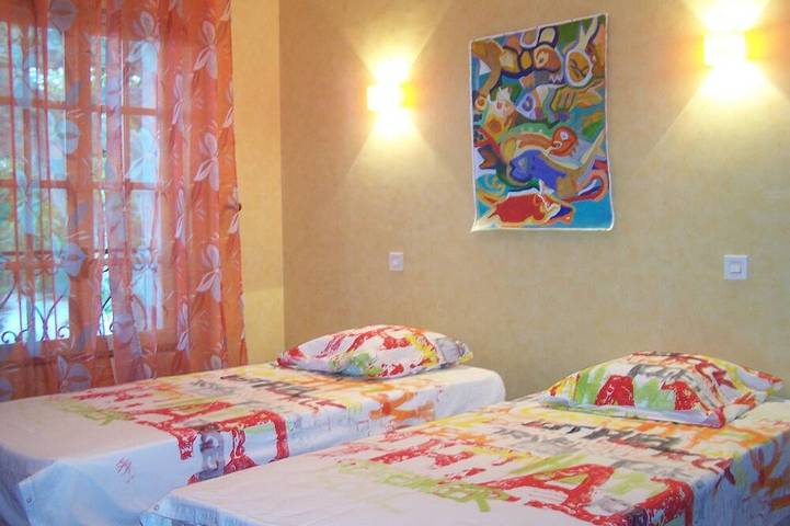 Gîte pour 27 personnes, avec jardin à Saint-Andiol - 4