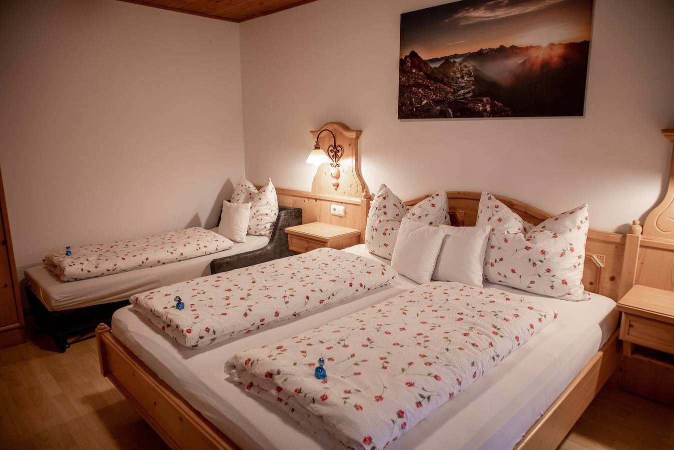 Appartamento intero, Appartamento Mösslhof Garden con vista sulle montagne e Wi-Fi in Lago di Braies, Braies