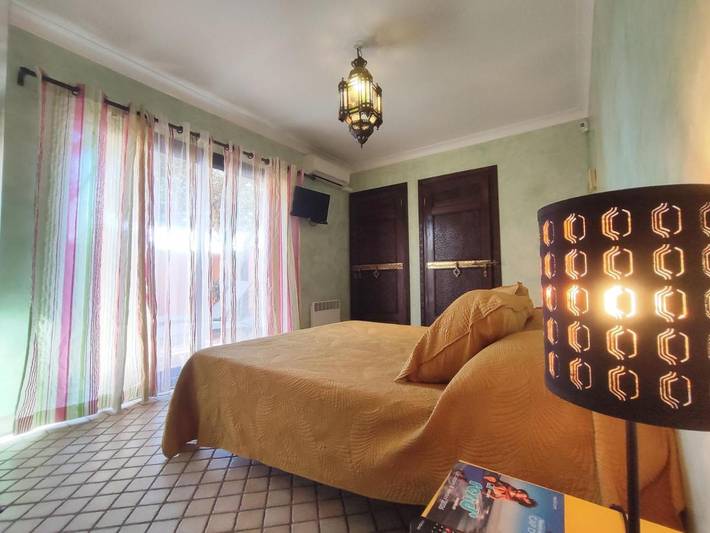 Riad pour 2 personnes, avec piscine ainsi que jacuzzi et terrasse