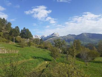 Gîte pour 6 personnes, avec terrasse et vue à Manteyer