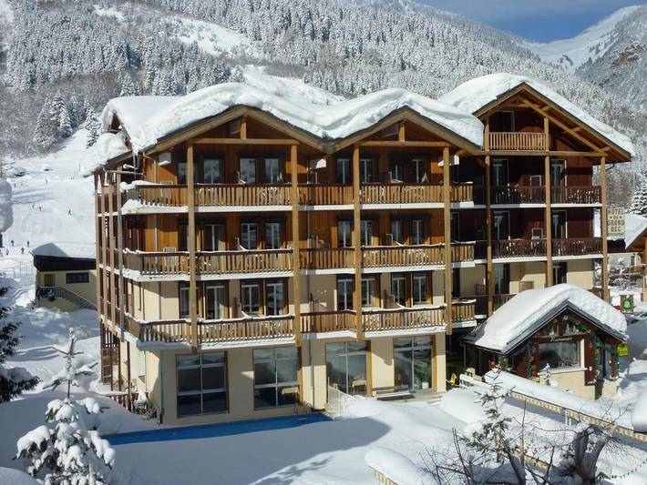 Hôtel pour 2 personnes, avec balcon ainsi que piscine et vue