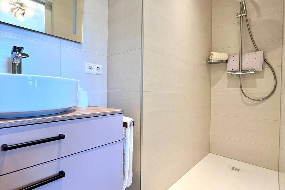 Ganze Wohnung, Ferienwohnungen, nur wenige Schritte zum See, freie Strandbad Benützung in Seeboden, Bezirk Spittal an der Drau