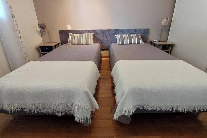 Location de vacances pour 5 personnes, avec jardin à Villemolaque - 4