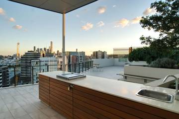 Vacation Rental for 5 Guests in Brisbane, Moreton Bay, Picture 1