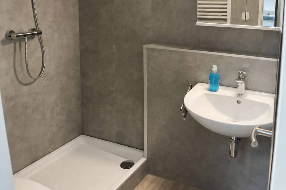 Ganze Wohnung, Charmantes Studio Appartementsim Zentrum von Saarbrücken in One Beach, Saarbrücken