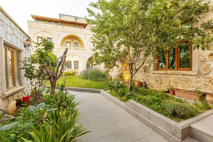 Hotel para 2 personas, con jardín - 1