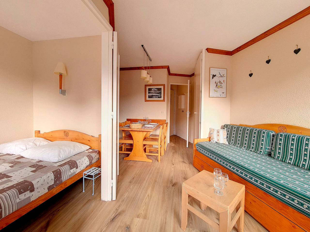 Geheel appartement, Apartment 4 ppl near slopes with balcony in Saint-Martin-de-Belleville, Massif de la Vanoise