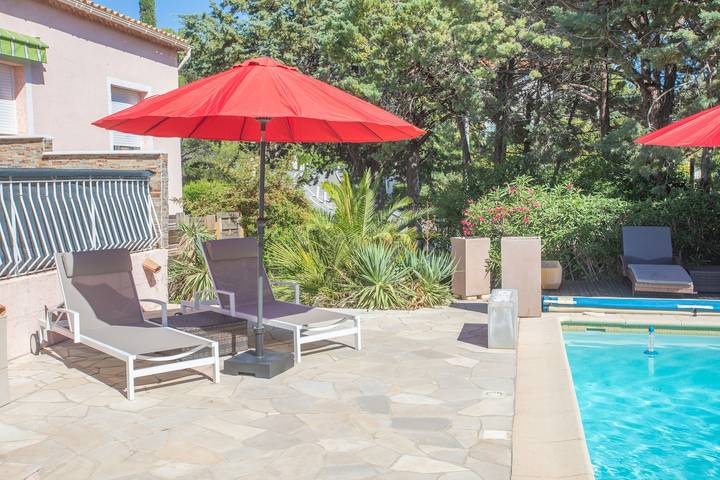 Geheel appartement, Appartement 'Ptit Coin De Paradis Plage Peguiere' met privézwembad, wifi en airconditioning in Saint-Raphaël, Massif de l'Esterel