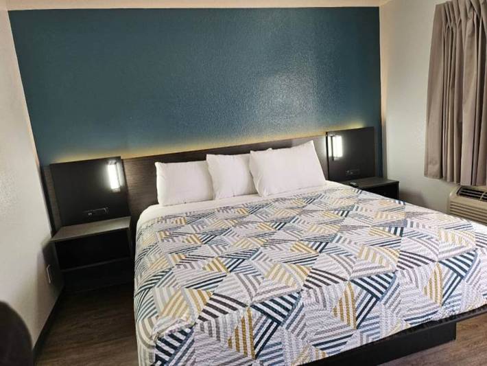 Apartamento entero, 1 cama tamaño queen | Microondas in Westminster, Condado de Orange