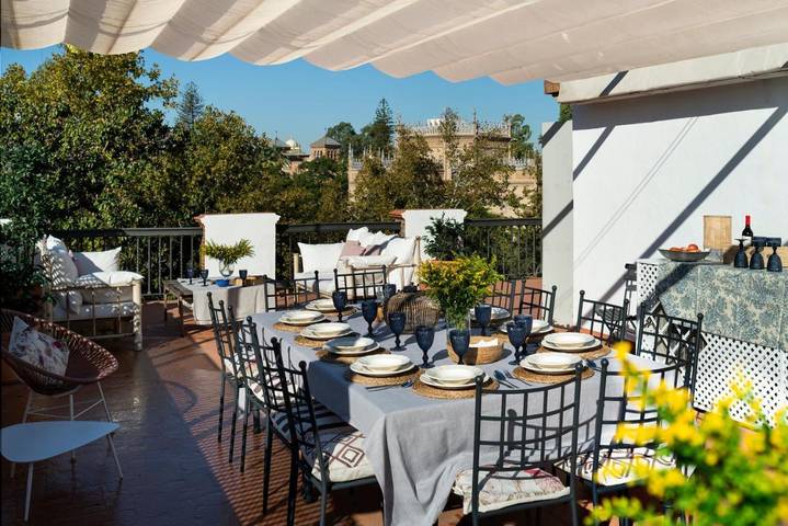 Casa rural para 15 personas, con Balcón y Terraza además de Jardín y Vistas en Tomares - 3