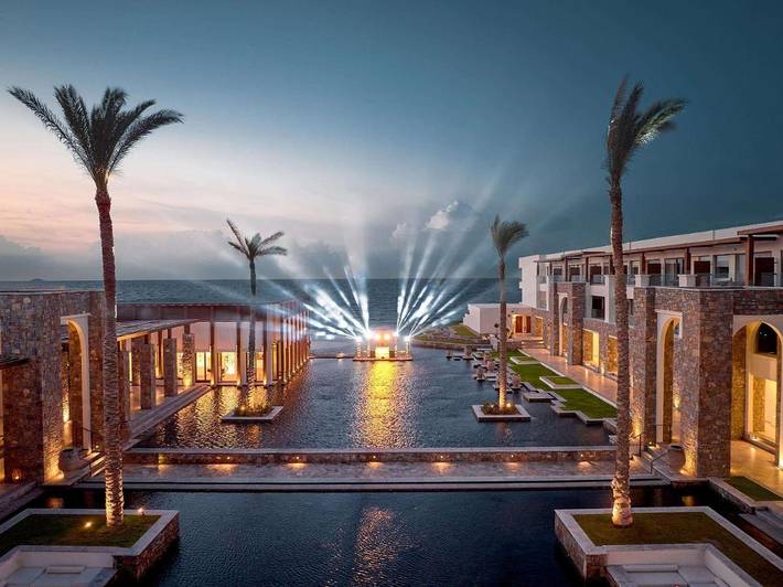 Bungalow para 8 personas, con piscina y vistas además de jardín y sauna en Creta