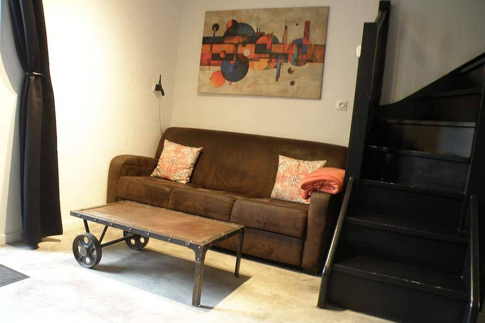 Quiet house in Bord-Saint-Georges, Guéret region
