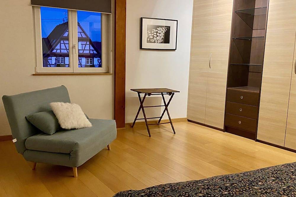 Gîte \"Les Figuiers\" Terrasse Jardin jacuzzi in Gougenheim, Région de Strasbourg