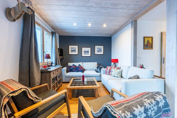 Gîte pour 8 personnes, avec jardin, adapté aux familles dans Les Trois Vallées - 4