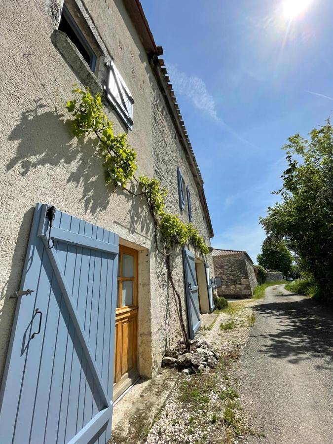 Appartement entier, Apartment - Ground Floor in Saint-Matré, Quercy
