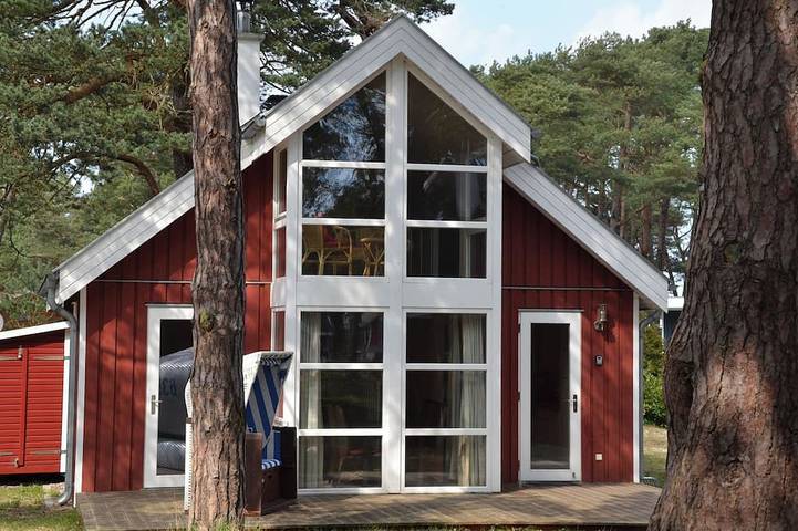 Ferienhaus am Strand für 6 Personen, mit Whirlpool und Sauna sowie Terrasse auf Rügen