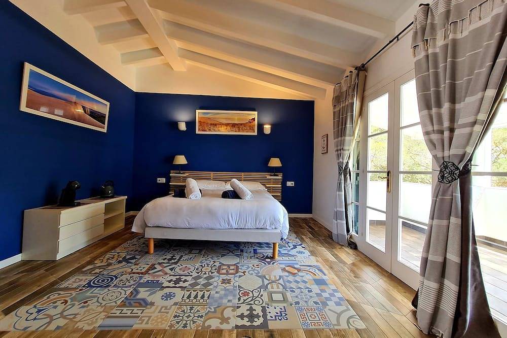 Galdana's House! Magnificent 6 bedroom villa with pool! in Cala Galdana, Ferreries