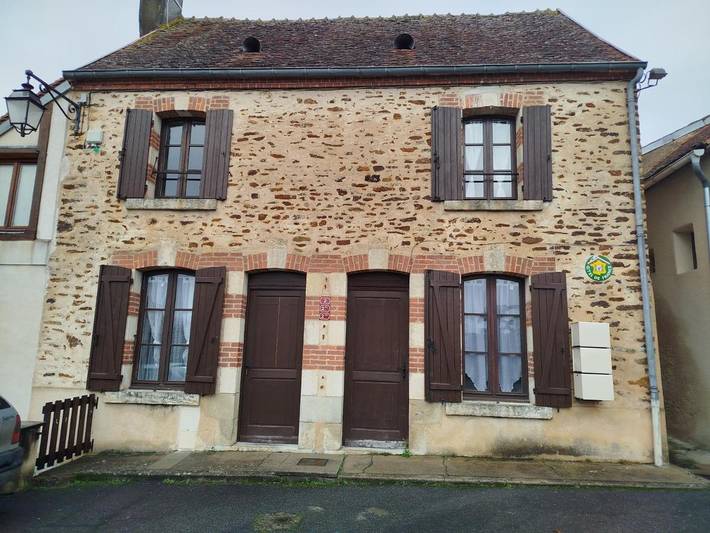Gîte pour 2 personnes, avec vue à Santranges