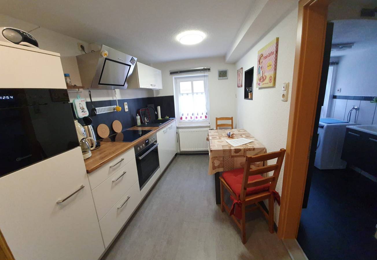 Ganze Ferienwohnung, Fewo Schröder - Fewo 65m²,Eg: Wohnz.,Küche, Bad, 1.Og: Schlafz.+Kinderz.+extra Wc über Treppe in Arnstadt, Thüringer Kernland