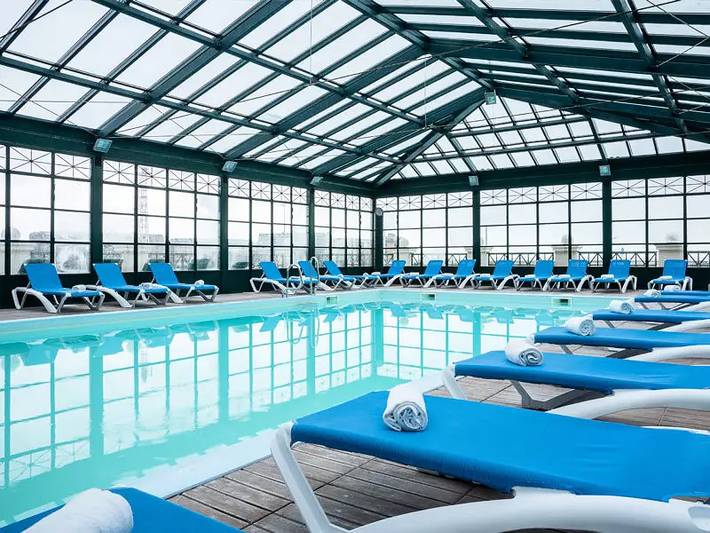 Gîte pour 5 personnes, avec piscine dans Casino de Trouville