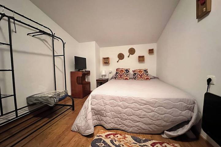 Location de vacances pour 8 personnes, avec jardin et balcon, animaux acceptés à Liétor - 3