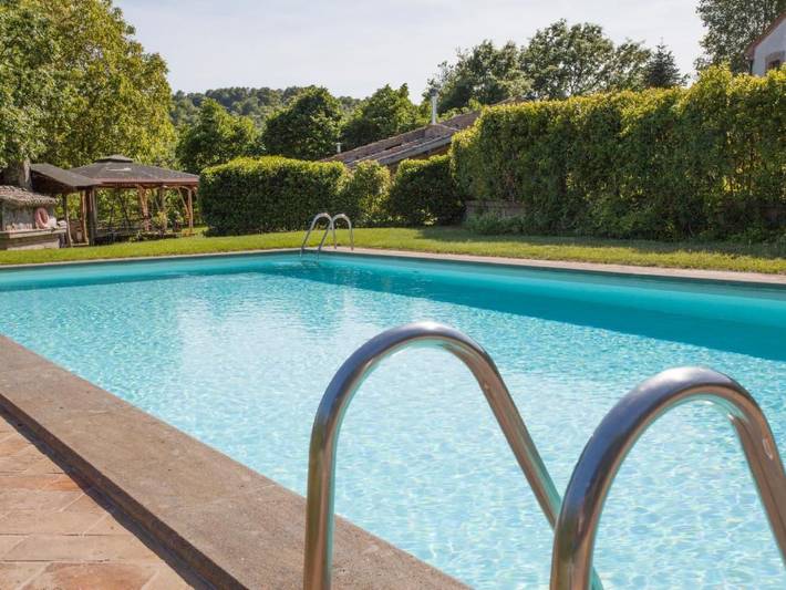 Agriturismo per 3 persone, con Giardino e Piscina a Capodimonte