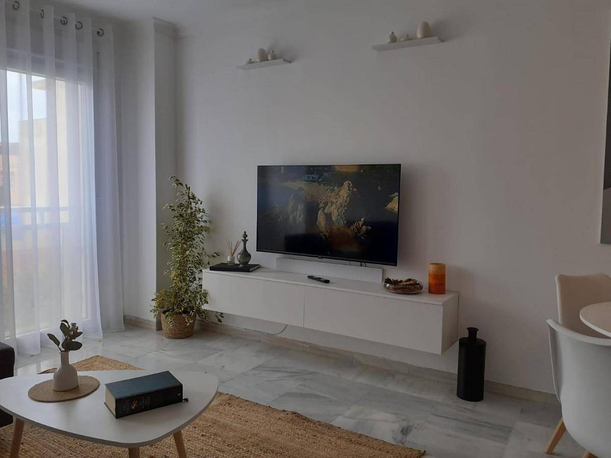Apartamento entero, One-Bedroom Apartment in La Línea de la Concepción, Costa de la Luz