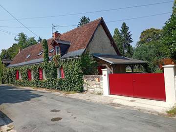 Location de vacances pour 2 personnes, avec vue ainsi que terrasse et jardin à La Croix-en-Touraine