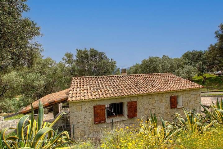 Gîte pour 4 personnes, avec Terrasse ainsi que Jardin et Vue