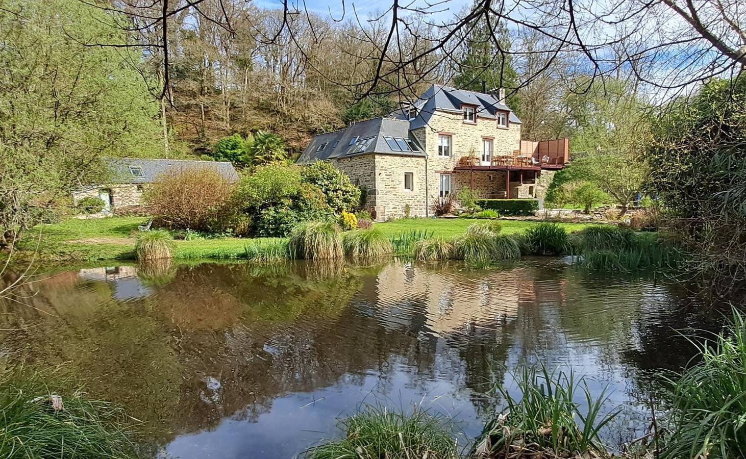 Argoat Unité Fam. in Plouzélambre, Ceinture Dorée