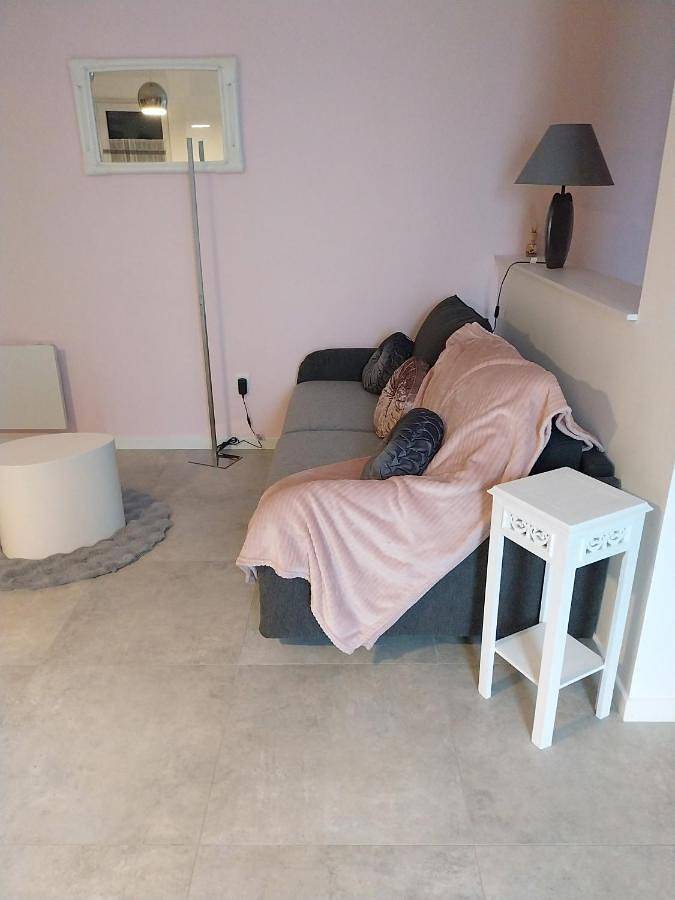 Appartement entier, Grand studio La Sensée - Parking privé, Terrasse, Netflix, au calme in Hem-Lenglet, Département Nord