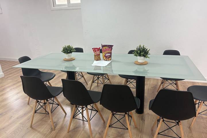 Apartamento de vacaciones para 6 personas, con jardín además de terraza y piscina - 1