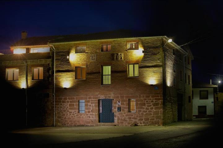 Casa rural para 10 personas, con vistas y balcón en La Bureba