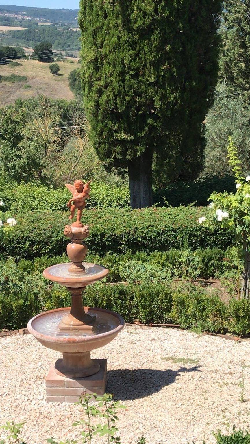 Ganze Ferienwohnung, Wunderschöne Wohnung in Chiusi mit Gemeinschaftspool mit Panoramablick in Chiusi, Chianti