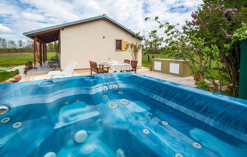 Holiday home in a quiet location for nature lovers  in Hrboki, Southcoast Istria