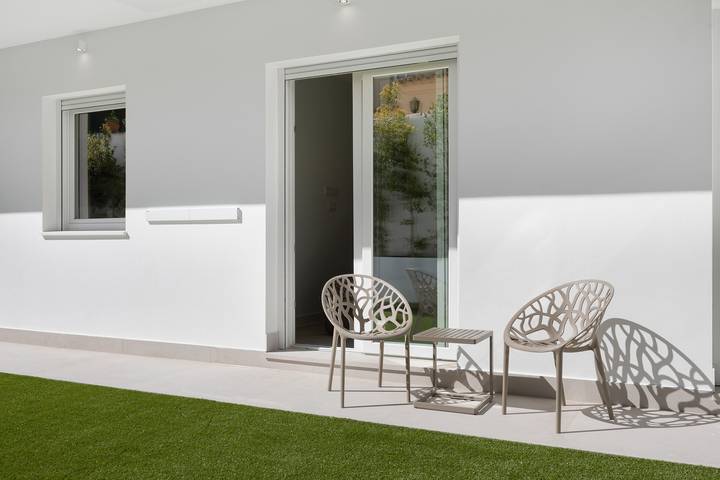 Hel lejlighed, Apartment 'Los Drogos Edificio B, Bajo C' with Shared Pool, Wi-Fi & Air Conditioning in La Barrosa, Chiclana de la Frontera