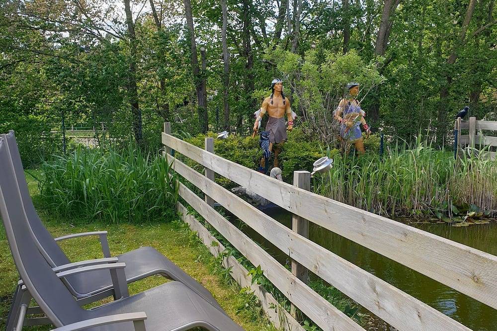 Ferienwohnung in Alleinnutzung  mit Garten und Teich, Nähe Sankt Peter Ording in Lehe, Halbinsel Eiderstedt