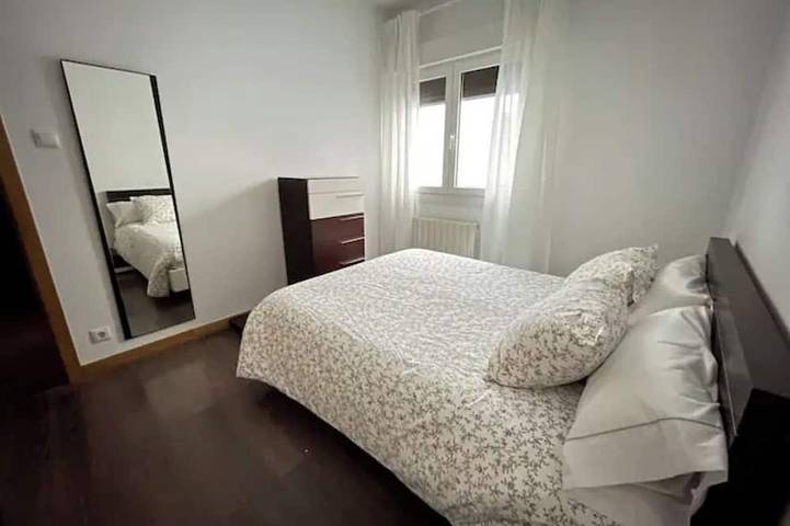 Ferienwohnung für 5 Personen, mit Whirlpool und Balkon in Bilbao - 2