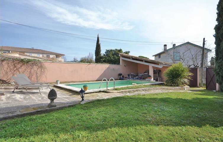 Location de vacances pour 4 personnes, avec terrasse ainsi que jardin et piscine à L'Isle-sur-la-Sorgue - 4