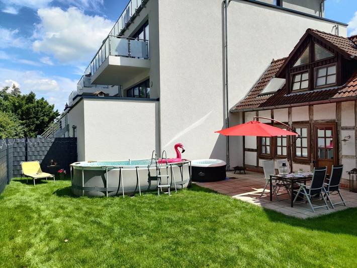Ferienhaus für 12 Personen, mit Sauna und Garten sowie Pool