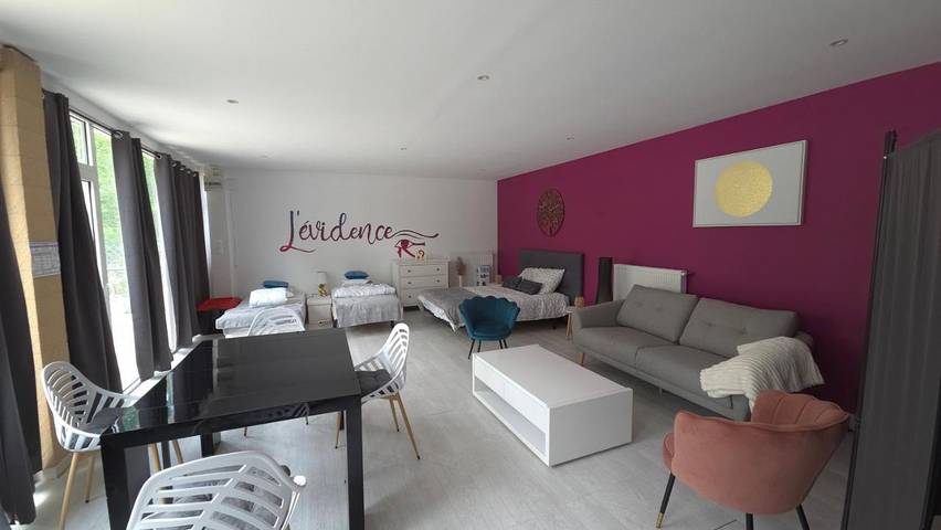 Gîte pour 3 personnes, avec vue et jardin ainsi que piscine et terrasse à Pruniers-en-Sologne - 3