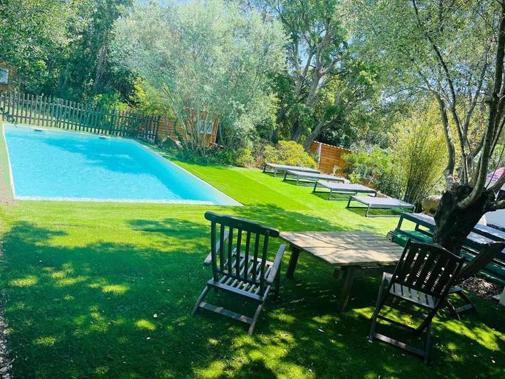 Location de vacances pour 4 personnes, avec vue et jardin ainsi que terrasse et piscine à Sotta - 3