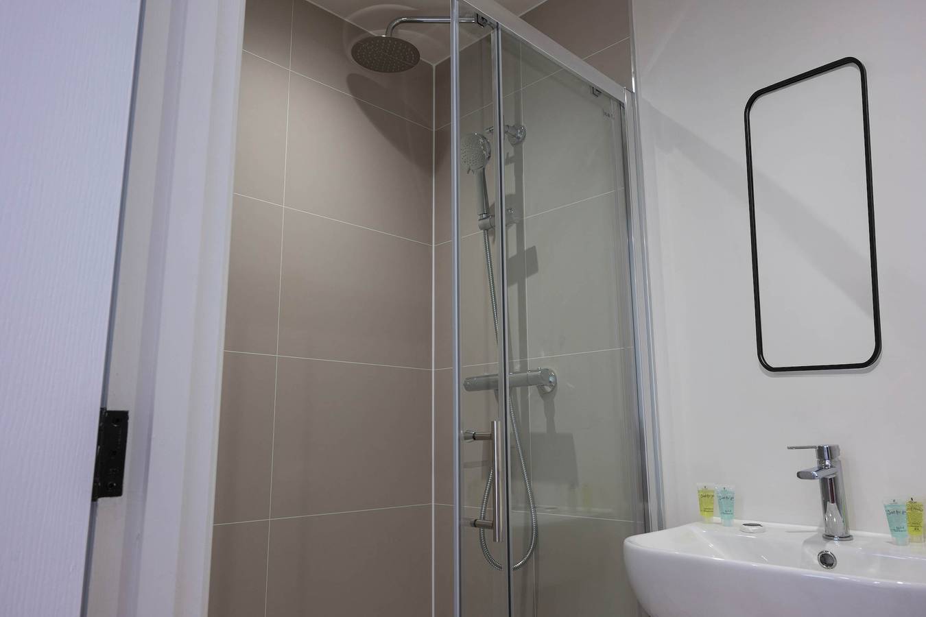 Ganze Ferienwohnung, The Maycliffe - Compact Studio Close to Beach in Torquay, Torbay