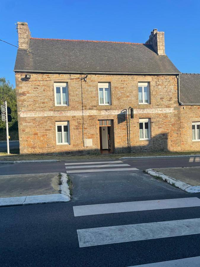 Location de vacances pour 8 personnes à Ploulec'h