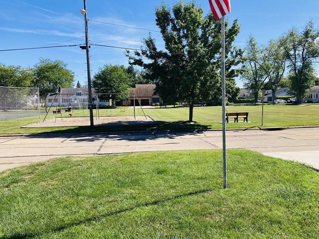 Lake Park Place : Adorable Beach Cottage in Huron, Eriesee