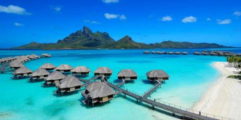 Station pour 4 personnes, avec jardin ainsi que piscine et vue dans Bora Bora