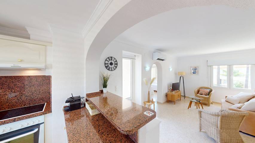 Gîte pour 4 personnes, avec terrasse et piscine à Oliva - 4