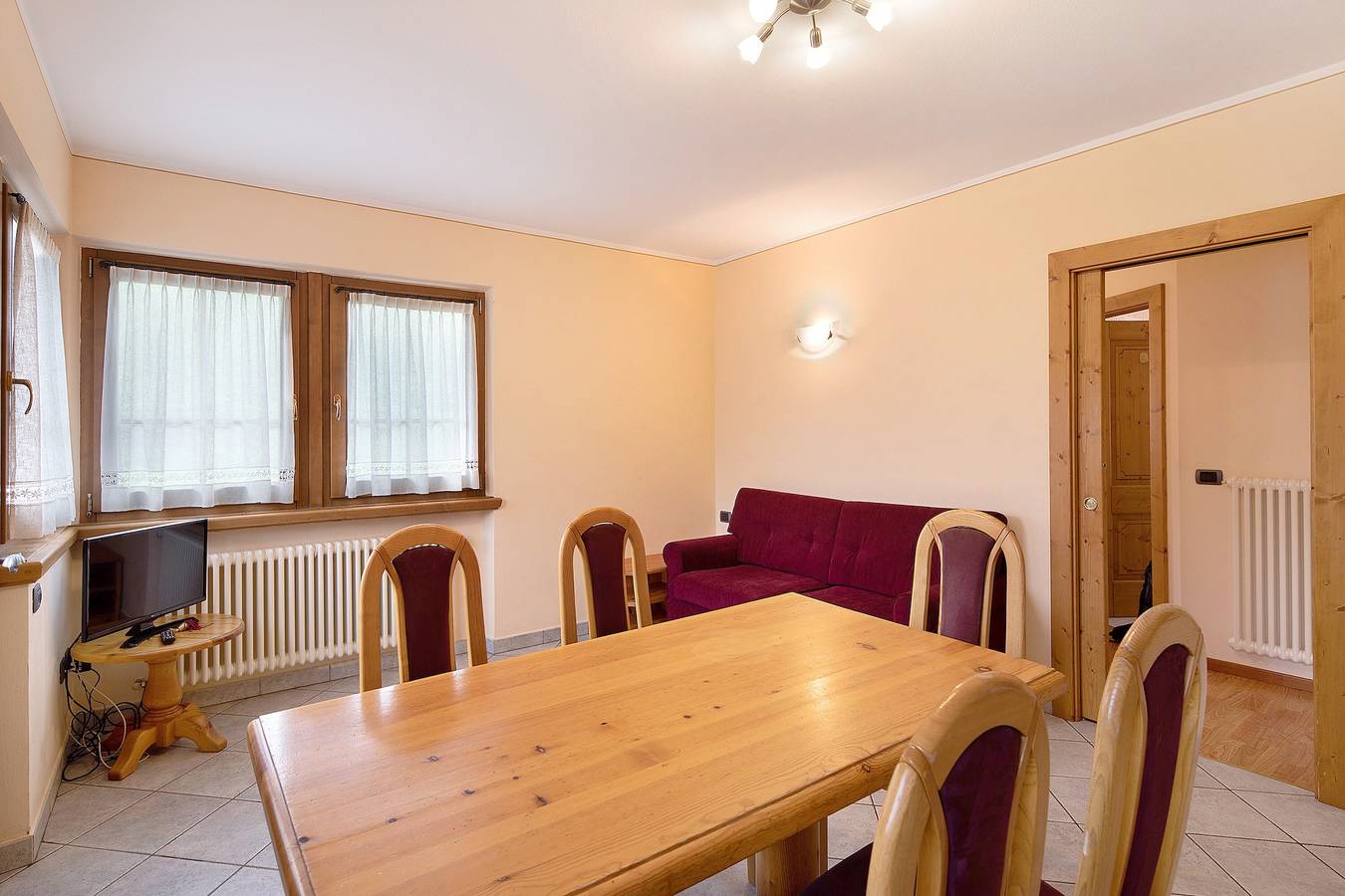 Entire apartment, Apartment Miky House Costaccia with Mountain View, Balcony and Wi-Fi in Livigno (Town), Livigno