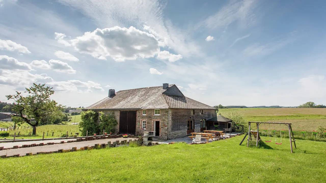 Ferme pour 21 personnes avec terrasse in Cherain, Gouvy